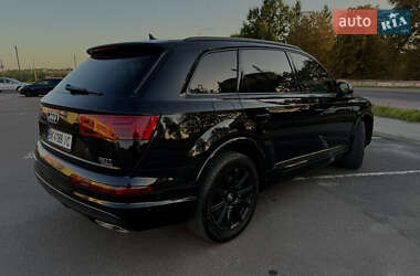 Внедорожник / Кроссовер Audi Q7 2017 в 