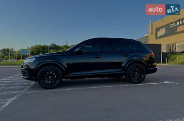 Внедорожник / Кроссовер Audi Q7 2017 в 