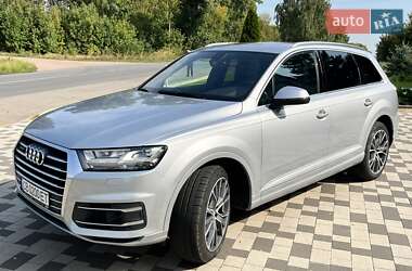 Позашляховик / Кросовер Audi Q7 2017 в 