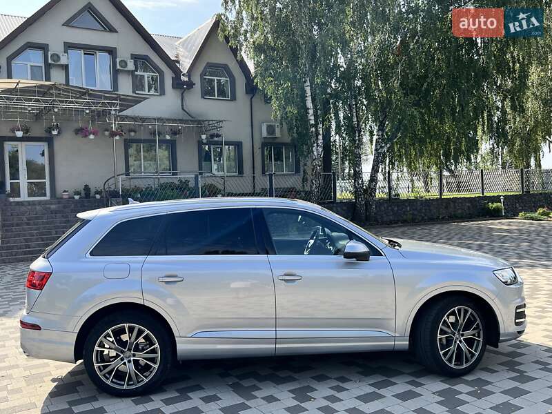 Внедорожник / Кроссовер Audi Q7 2017 в Нежине