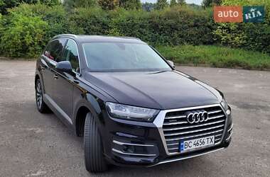 Позашляховик / Кросовер Audi Q7 2018 в 