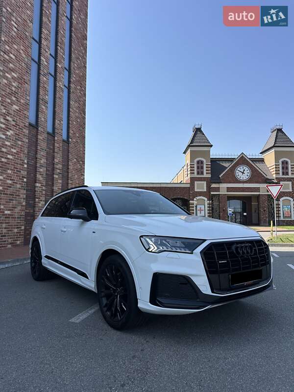 Позашляховик / Кросовер Audi Q7 2022 в Києві