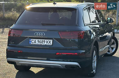 Внедорожник / Кроссовер Audi Q7 2019 в 