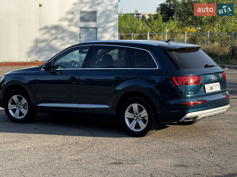 Позашляховик / Кросовер Audi Q7 2019 в Черкасах