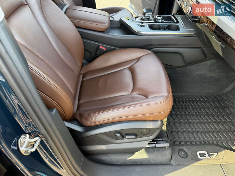 Позашляховик / Кросовер Audi Q7 2019 в Черкасах