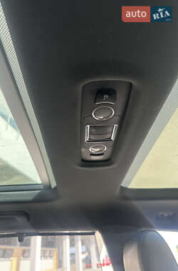 Позашляховик / Кросовер Audi Q7 2010 в 