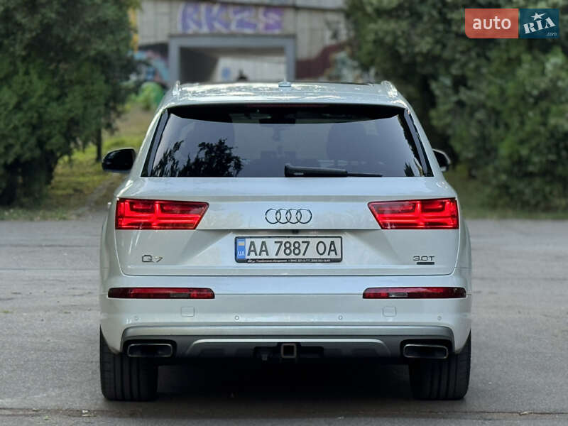 Позашляховик / Кросовер Audi Q7 2016 в Києві фото 10 Позашляховик / Кросовер Audi Q7 2016 в Києві