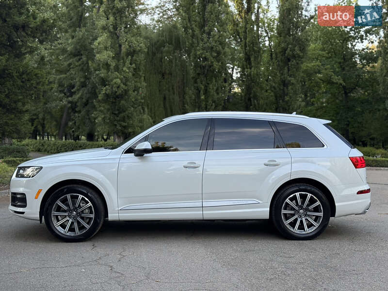 Позашляховик / Кросовер Audi Q7 2016 в Києві фото 13 Позашляховик / Кросовер Audi Q7 2016 в Києві