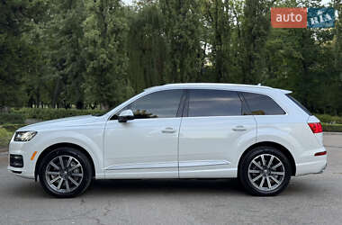 Позашляховик / Кросовер Audi Q7 2016 в 