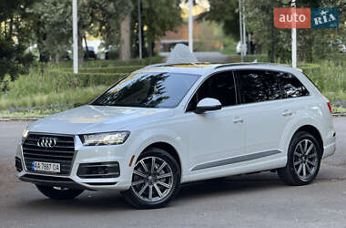 Позашляховик / Кросовер Audi Q7 2016 в 
