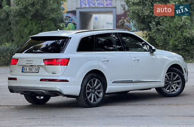 Позашляховик / Кросовер Audi Q7 2016 в 