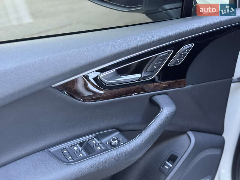 Позашляховик / Кросовер Audi Q7 2016 в Києві фото 44 Позашляховик / Кросовер Audi Q7 2016 в Києві