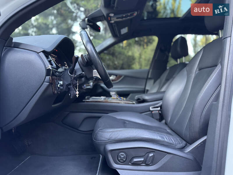 Позашляховик / Кросовер Audi Q7 2016 в Києві фото 49 Позашляховик / Кросовер Audi Q7 2016 в Києві