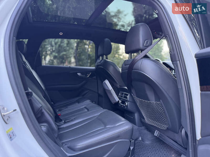 Позашляховик / Кросовер Audi Q7 2016 в Києві фото 70 Позашляховик / Кросовер Audi Q7 2016 в Києві