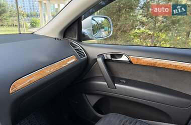Внедорожник / Кроссовер Audi Q7 2013 в 