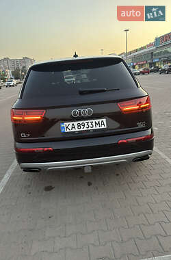 Позашляховик / Кросовер Audi Q7 2016 в 