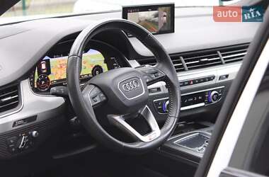 Позашляховик / Кросовер Audi Q7 2016 в 