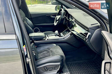 Позашляховик / Кросовер Audi Q7 2021 в 