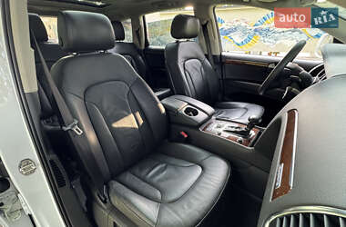Позашляховик / Кросовер Audi Q7 2012 в 