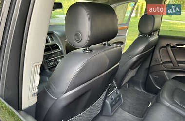 Позашляховик / Кросовер Audi Q7 2012 в 