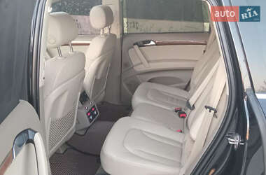 Позашляховик / Кросовер Audi Q7 2015 в 