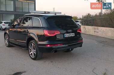 Позашляховик / Кросовер Audi Q7 2015 в 