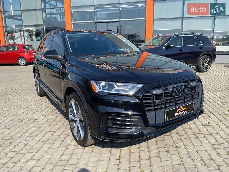 Внедорожник / Кроссовер Audi Q7 2019 в 
