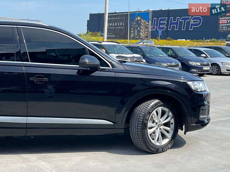 Позашляховик / Кросовер Audi Q7 2017 в Львові