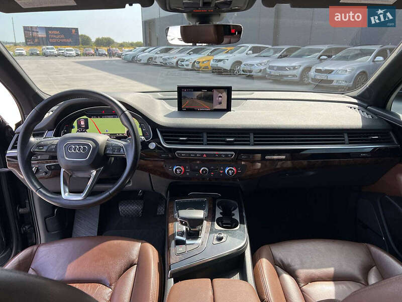 Позашляховик / Кросовер Audi Q7 2017 в Львові