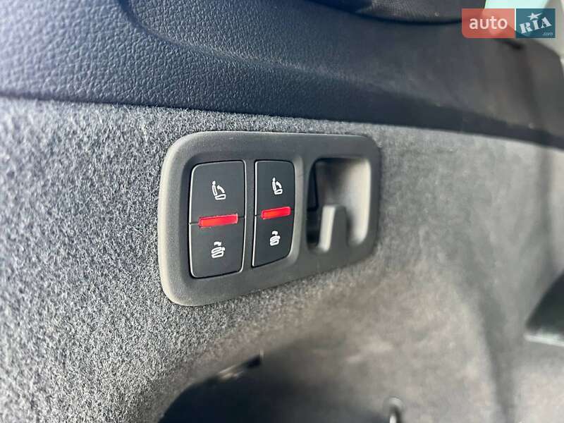 Позашляховик / Кросовер Audi Q7 2017 в Львові