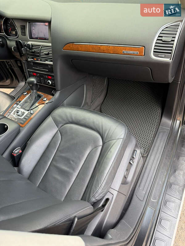 Внедорожник / Кроссовер Audi Q7 2014 в Черкассах