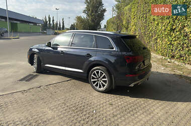 Внедорожник / Кроссовер Audi Q7 2017 в 