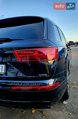 Внедорожник / Кроссовер Audi Q7 2017 в 
