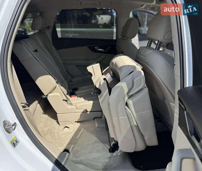 Внедорожник / Кроссовер Audi Q7 2016 в Одессе