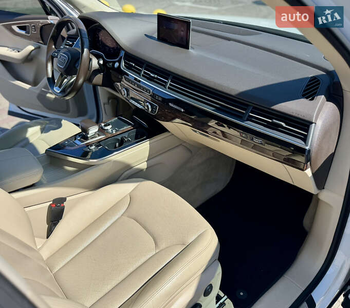 Внедорожник / Кроссовер Audi Q7 2016 в Одессе