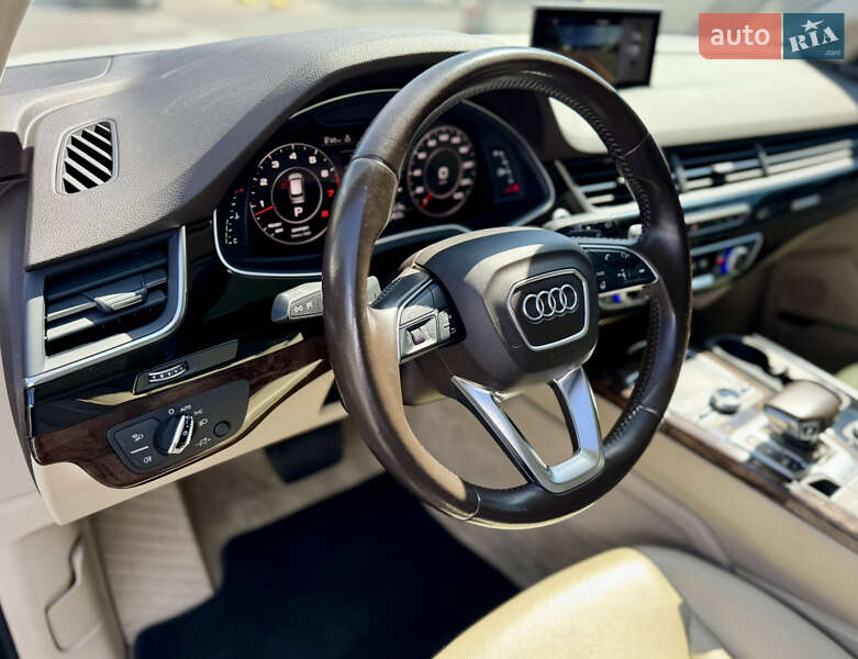 Внедорожник / Кроссовер Audi Q7 2016 в Одессе