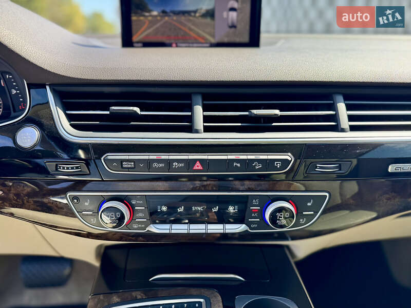 Внедорожник / Кроссовер Audi Q7 2016 в Одессе