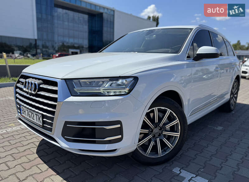 Позашляховик / Кросовер Audi Q7 2016 в 