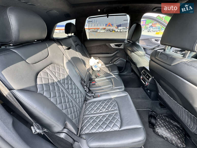 Внедорожник / Кроссовер Audi Q7 2019 в Черновцах