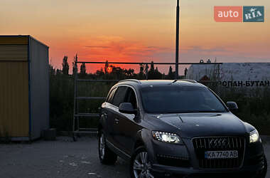 Позашляховик / Кросовер Audi Q7 2011 в 