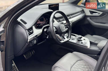 Внедорожник / Кроссовер Audi Q7 2018 в 