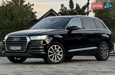 Позашляховик / Кросовер Audi Q7 2018 в 