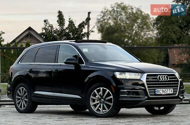 Позашляховик / Кросовер Audi Q7 2018 в 