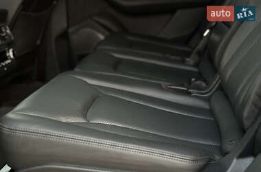 Позашляховик / Кросовер Audi Q7 2018 в 