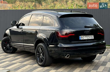 Позашляховик / Кросовер Audi Q7 2006 в 