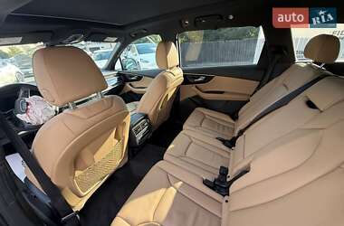 Внедорожник / Кроссовер Audi Q7 2021 в 