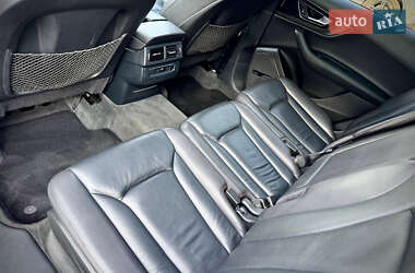 Позашляховик / Кросовер Audi Q7 2017 в 