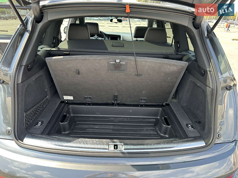 Внедорожник / Кроссовер Audi Q7 2014 в Днепре