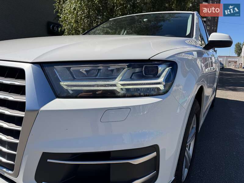 Внедорожник / Кроссовер Audi Q7 2018 в Киеве