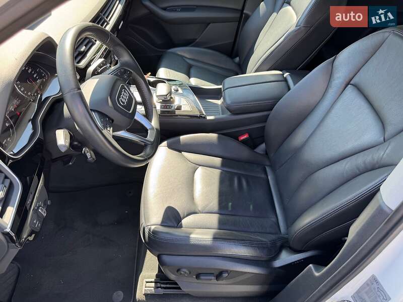 Внедорожник / Кроссовер Audi Q7 2018 в Киеве